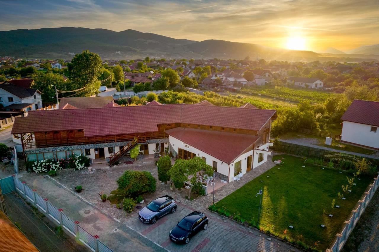 Pensiunea Ara Alba Iulia Exterior foto
